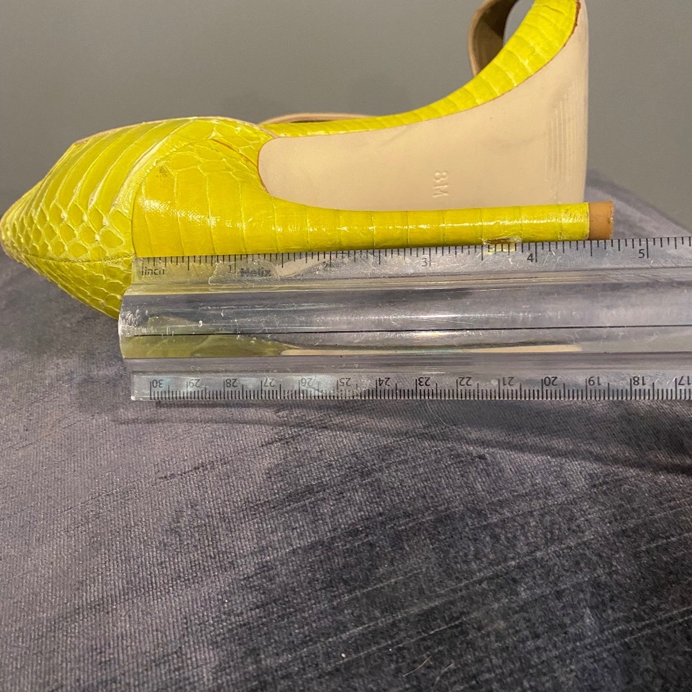 Light Green Reptile Heels - BCBGMAXARIA - Picture 5 of 5